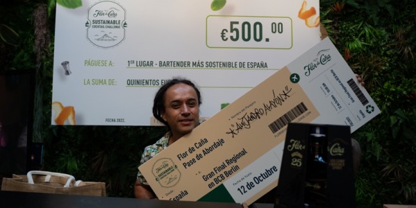 Ron Flor de Caña corona a Alejandro Alayón como bartender más sostenible de España