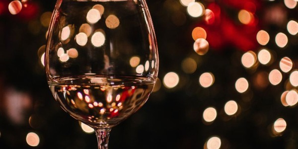 ¿Por qué regalar vino en navidad?