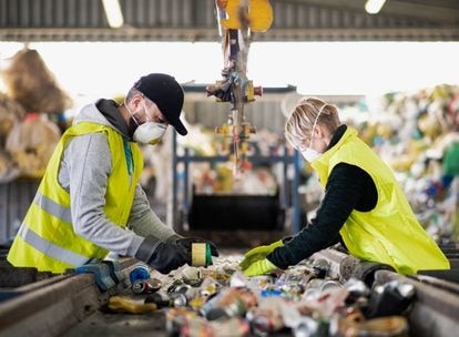 La guerra del plástico llega al bolsillo de los consumidores